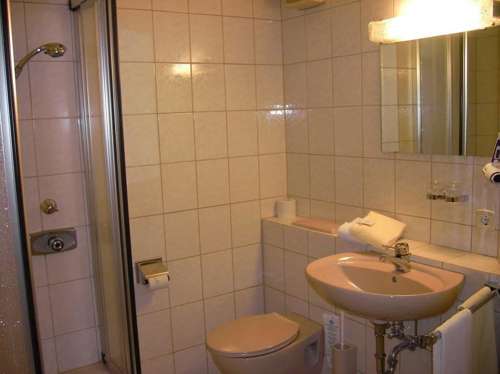 Hotel Gasthaus Zum Hirschen Simonswald Luaran gambar